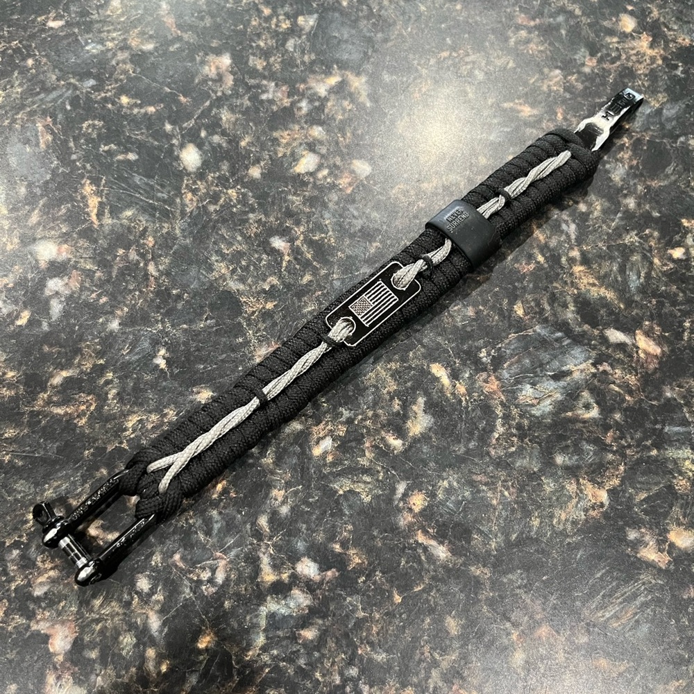 Hero braclet